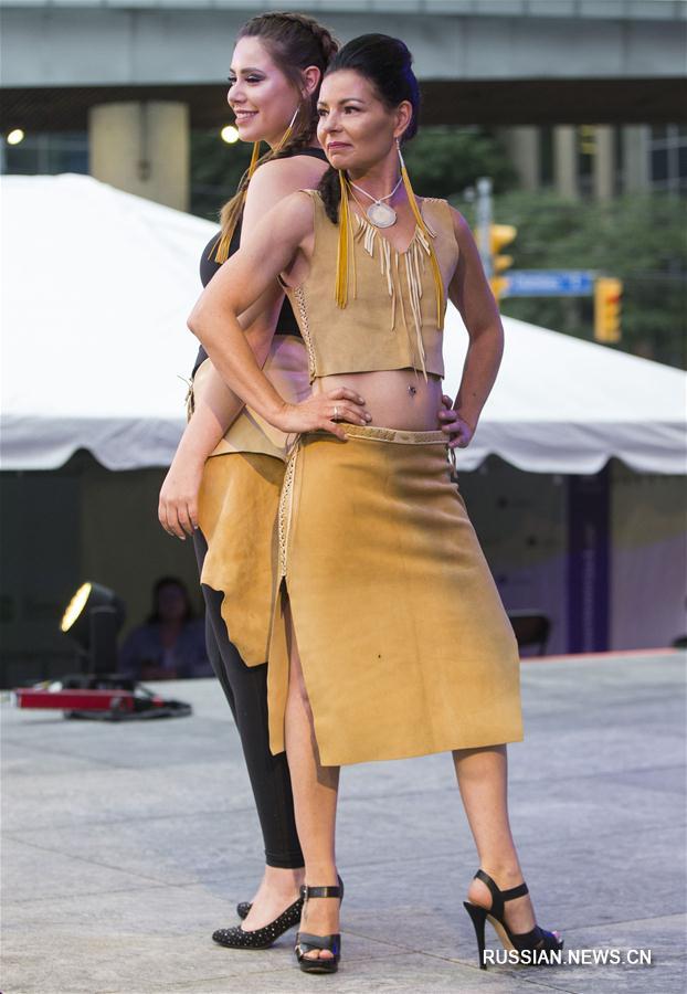 Показ мод в Торонто