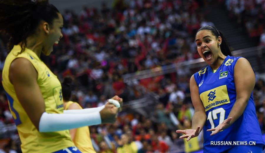 В групповом матче финального этапа женской волейбольной Лиги Наций китайская сборная  проиграла бразильской команде со счетом 0:3