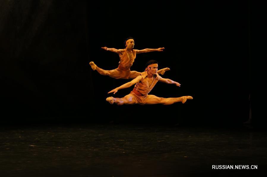 В Казахстане впервые выступила Центральная балетная труппа Китая 