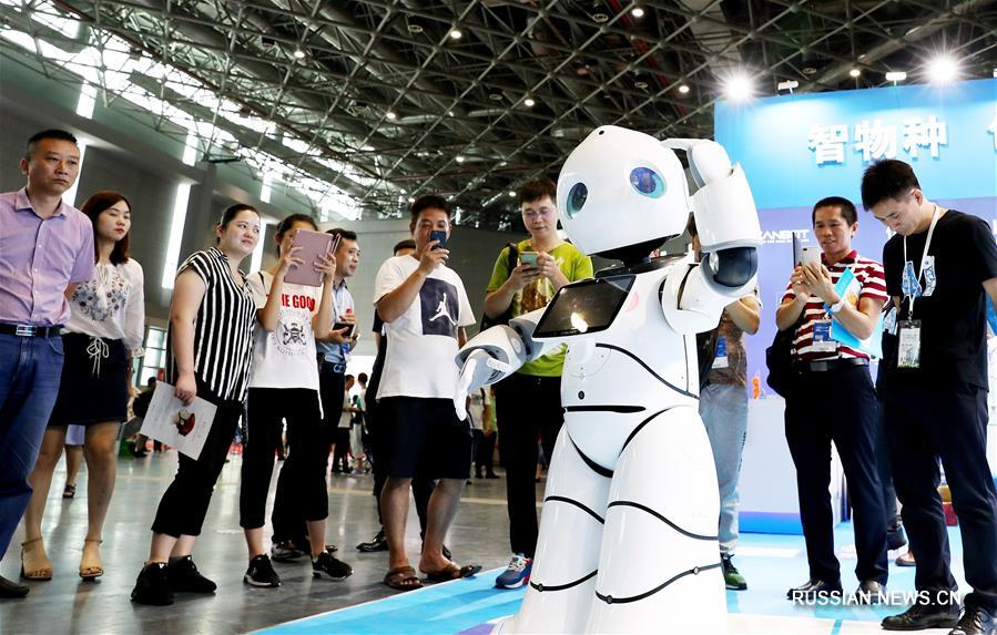 В Шанхае открылась 7-я Китайская международная выставка роботов