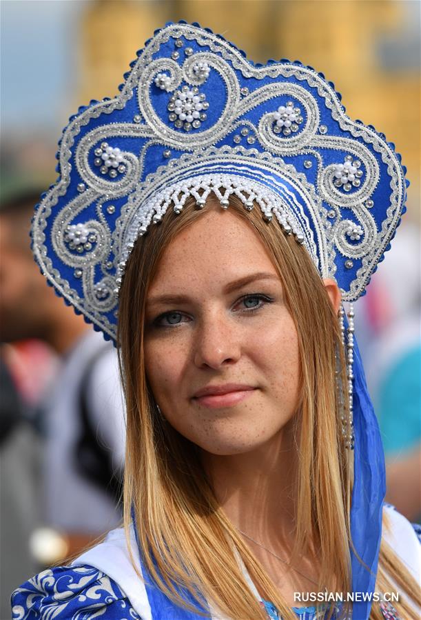 Футбол -- ЧМ-2018, четвертьфинал: болельщики перед матчем Уругвай -- Франция