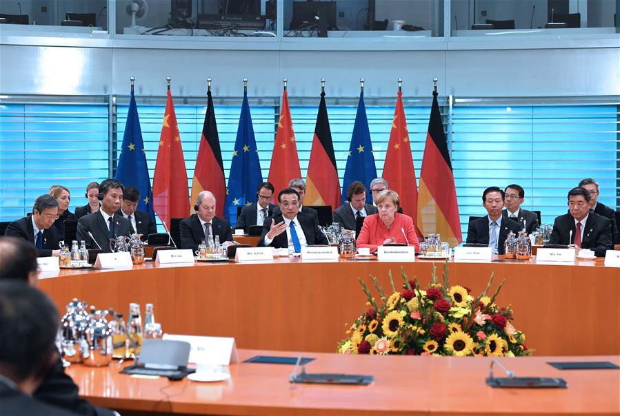 Ли Кэцян и канцлер ФРГ А. Меркель провели 5-й раунд межправительственных консультаций  Китая и Германии