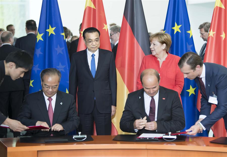 Ли Кэцян и канцлер ФРГ А. Меркель провели 5-й раунд межправительственных консультаций  Китая и Германии