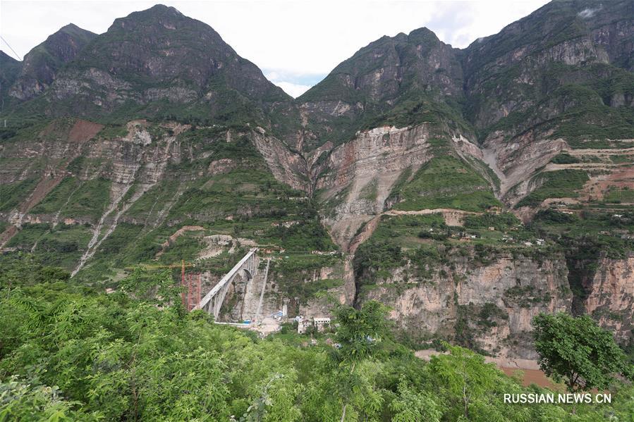Река Цзиньшацзян простилась с эпохой канатных переправ