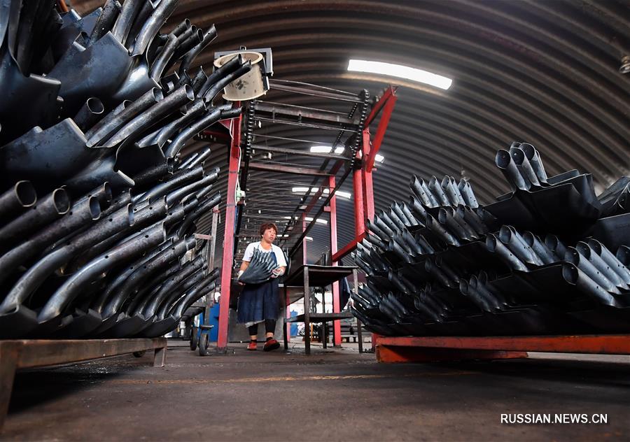 Развитие производства стальных лопат в уезде Луаньнань