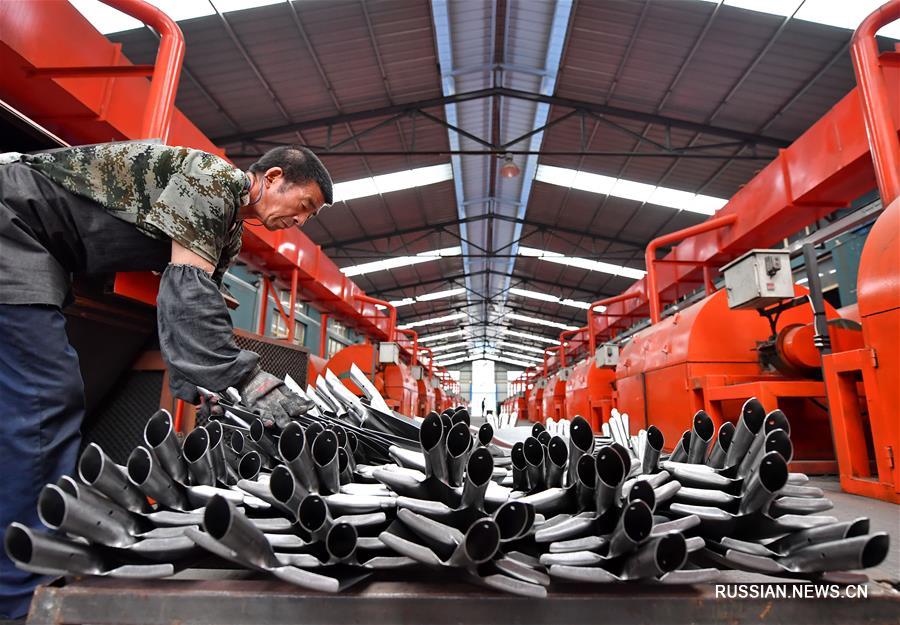 Развитие производства стальных лопат в уезде Луаньнань