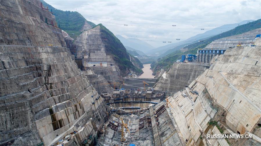 Начат основной этап строительства ГЭС "Байхэтань"