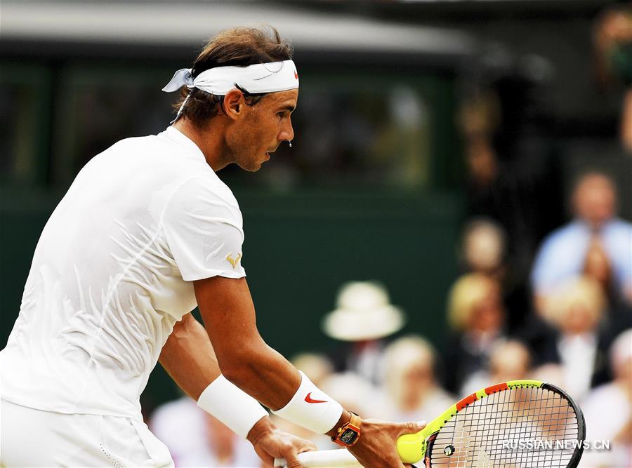 Джокович обыграл Надаля и вышел в финал Уимблдонского теннисного турнира