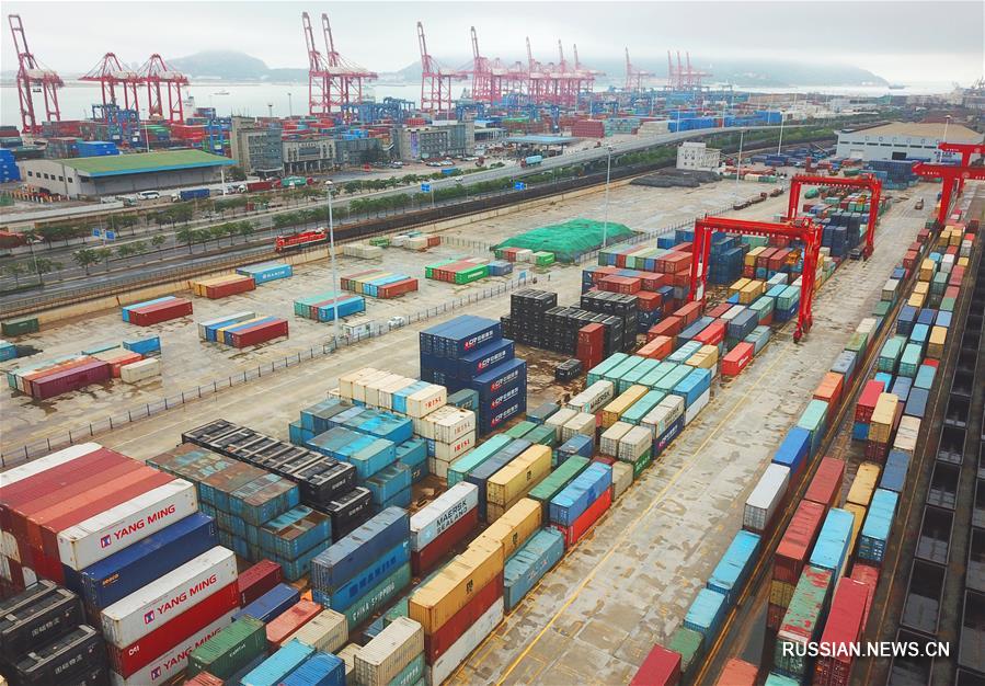 В первой половине 2018 года рост китайской экономики составил 6,8 проц