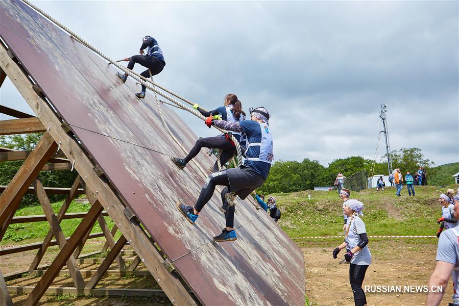 Спортивная игра "Гонка Героев" прошла во Владивостоке