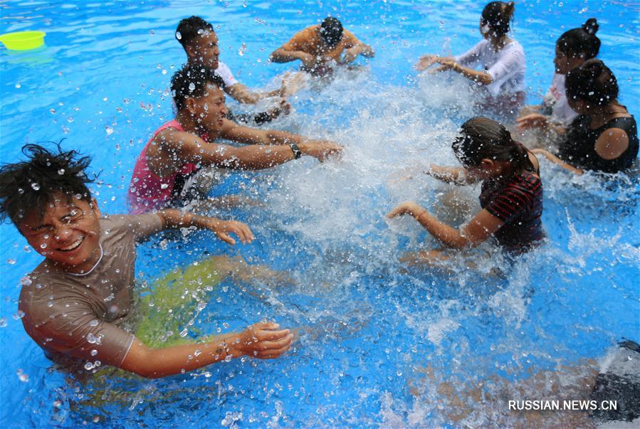 Летние каникулы у воды в Китае