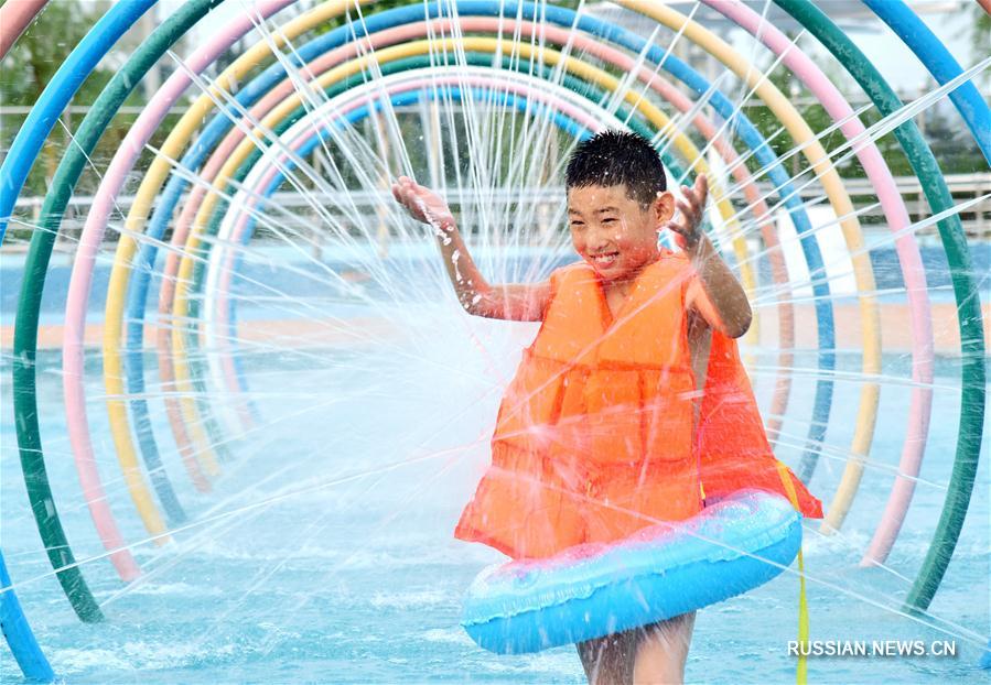 Водные развлечения в Китае летом
