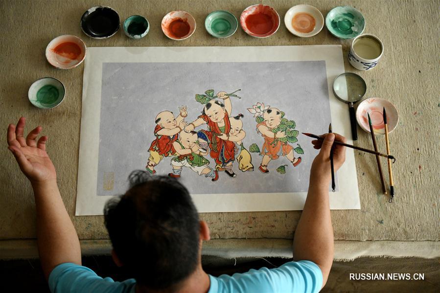 Художник из провинции Хэбэй воспроизвел на бумаге древние фрески