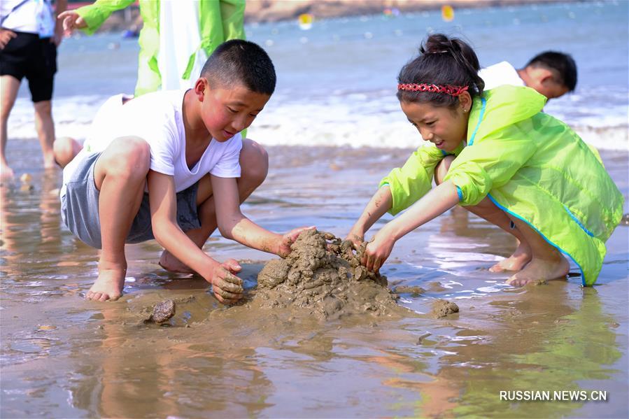 Летние каникулы на побережье для ребятишек из Тибетского АР