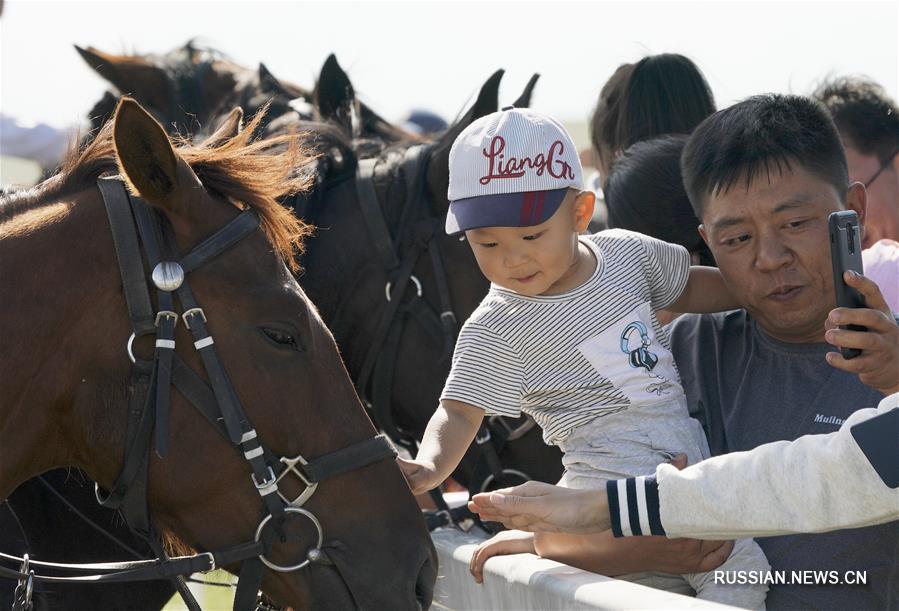 Прекрасные пейзажи Синьцзян-Уйгурского автономного района привлекают все больше туристов