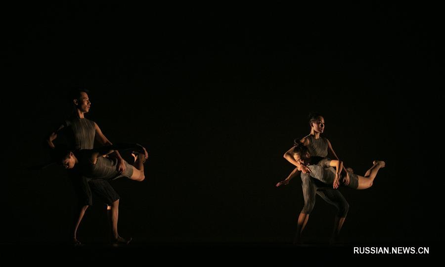 На фестивале искусств "Фриндж" в Эдинбурге был показан китайский танцевальный спектакль "Туту"