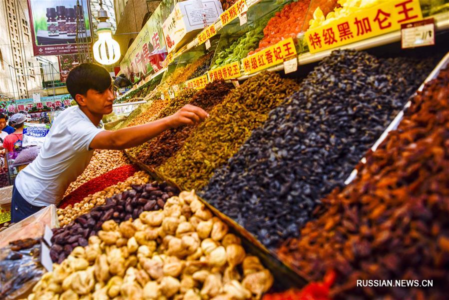 В Синьцзяне созрел свежий урожай плодовых культур