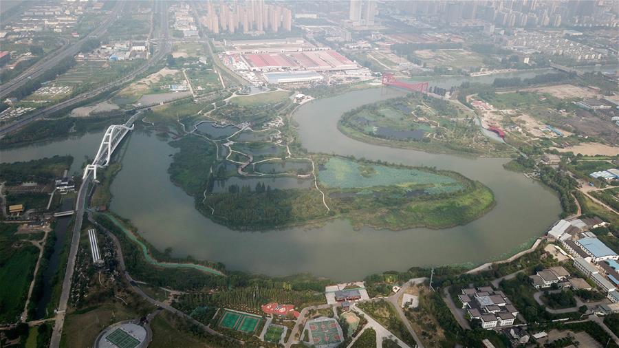 Парк заболоченных земель Саньвань у древнего канала на востоке Китая