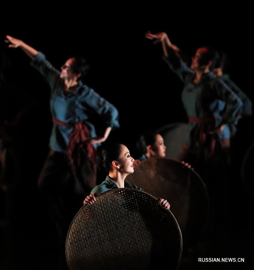 Панамериканский концерт танцев "Культурный Китай 2018. Китайская мечта в художественных красках" в Лос-Анджелесе 
