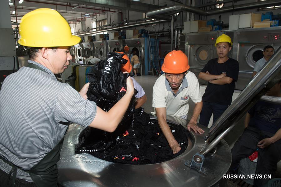 Современный индустриальный городок специальной отделки и набивки ткани в Хучжоу