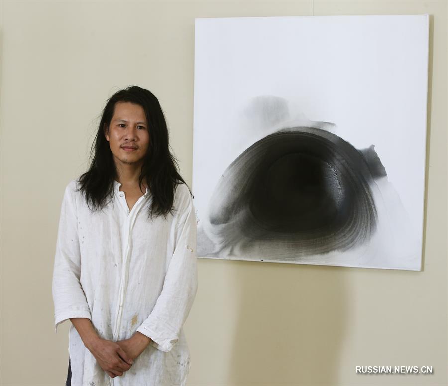 В Киеве открылась выставка китайского художника Чжэн Тайцзюня