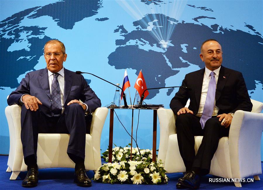 Главы МИД Турции и России подвергли критике американские санкции