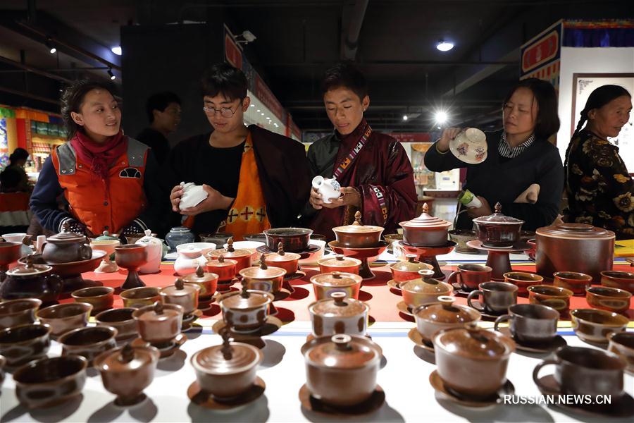 Рынок изящных изделий в провинции Сычуань