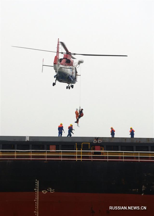На западе Бохайского залива прошли поисково-спасательные учения 