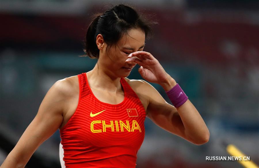 18-е Азиатские игры -- Прыжки с шестом среди женщин: китайская спортсменка Ли Лин выиграла золотую медаль