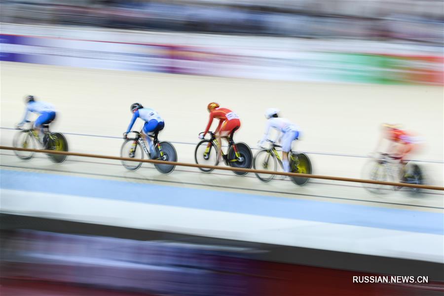 18-е Азиатские игры -- Кейрин среди женщин: спортсменка от САР Сянган /Китай/ завоевала золотую медаль
