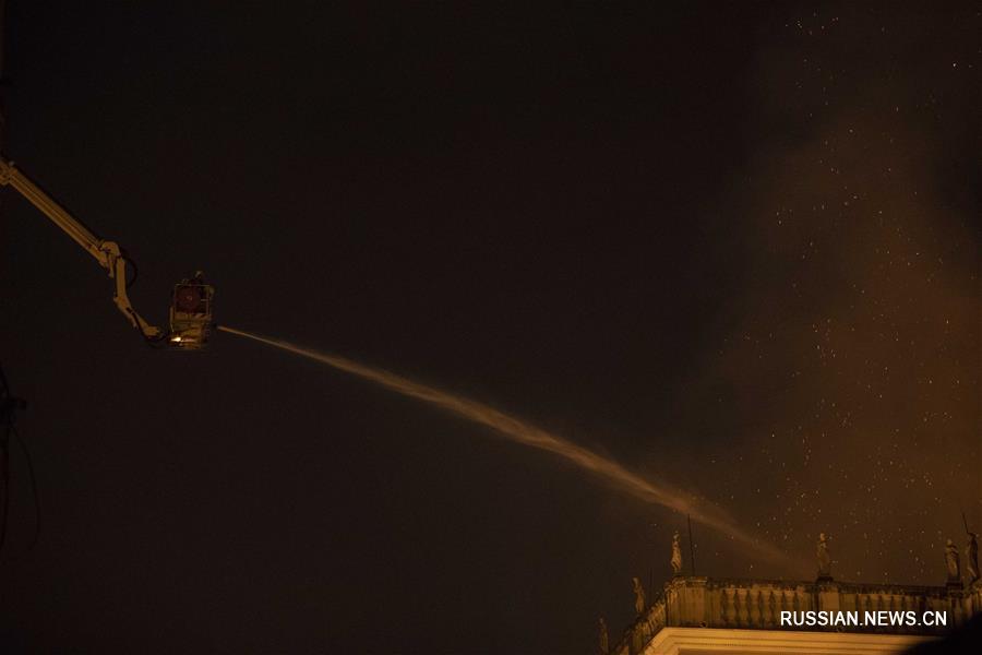 Национальный музей Бразилии пострадал от сильного пожара