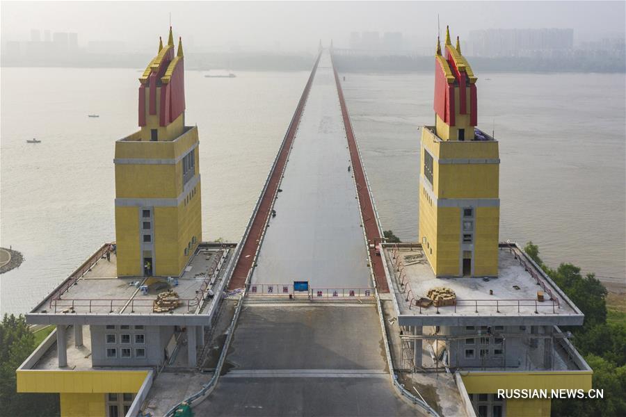 Ремонт Большого моста через Янцзы в Нанкине