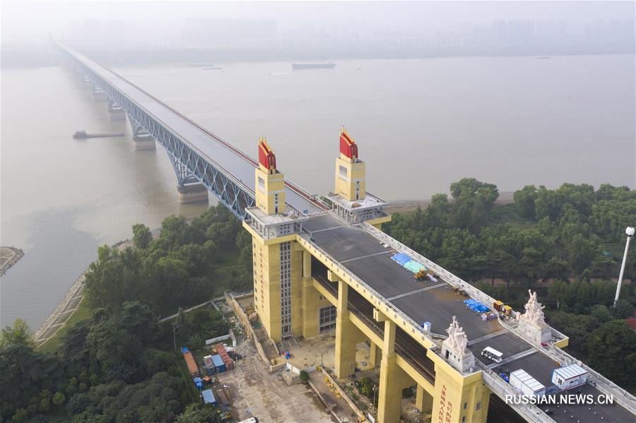 Ремонт Большого моста через Янцзы в Нанкине