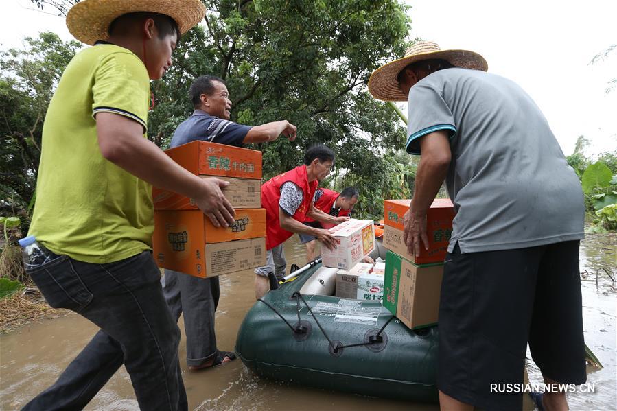 В городском округе Янцзян проводятся мероприятия по помощи пострадавшим в результате супертайфуна "Мангхут"