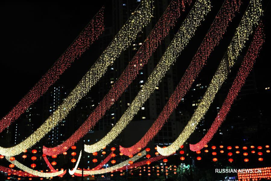 Фестиваль цветных фонариков в парке Виктория САР Сянган