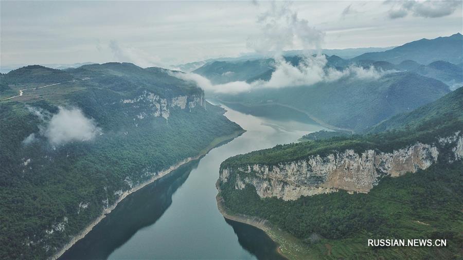 Река Уцзян в провинции Гуйчжоу