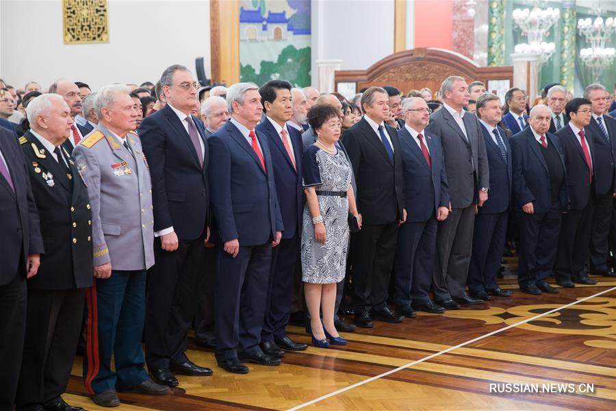 Посольство Китая в Москве устроило прием в честь 69-й годовщины образования КНР