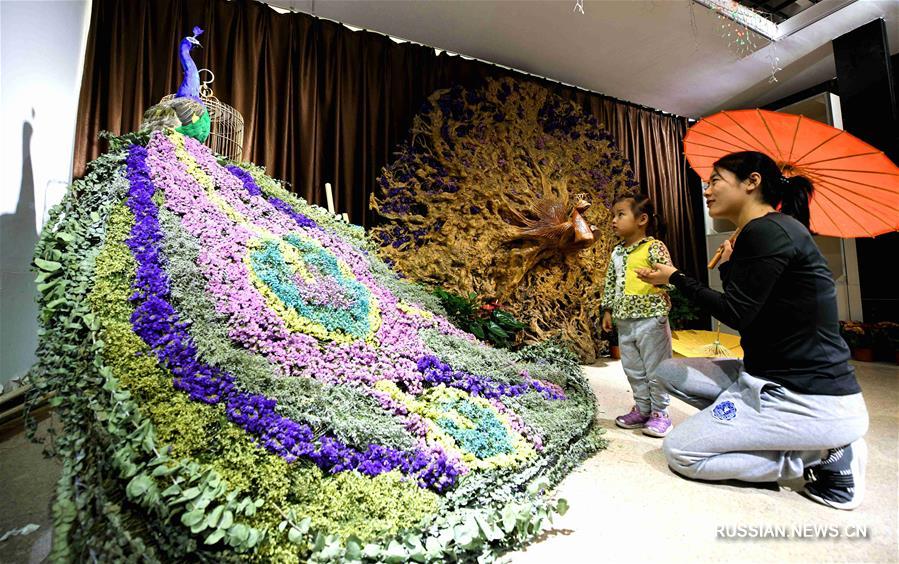 Шицзячжуан украсился цветами ко Дню образования КНР 
