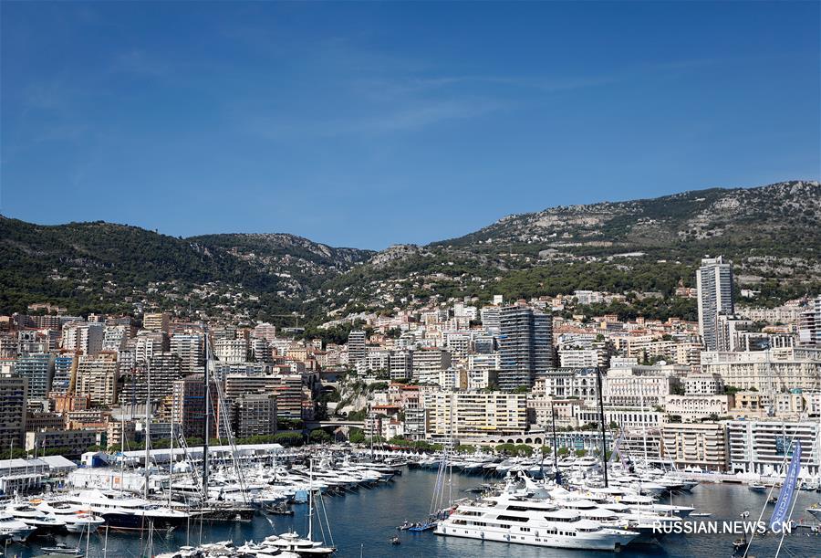 Яхт-шоу открылось в Монако