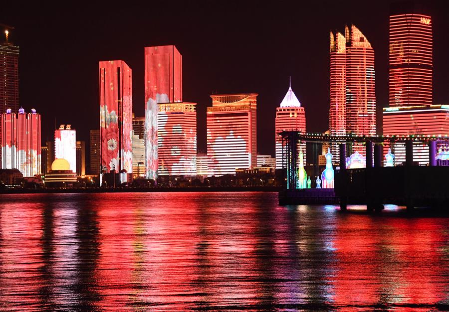 Световое шоу в городе Циндао