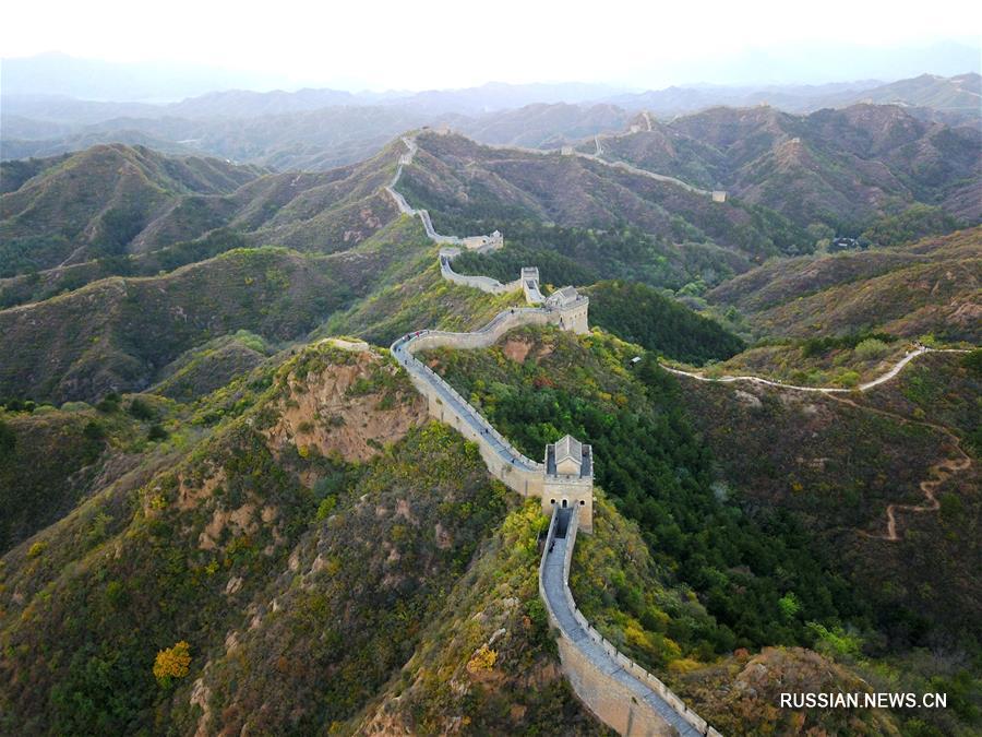 Осенние пейзажи в городе Чэндэ на севере Китая