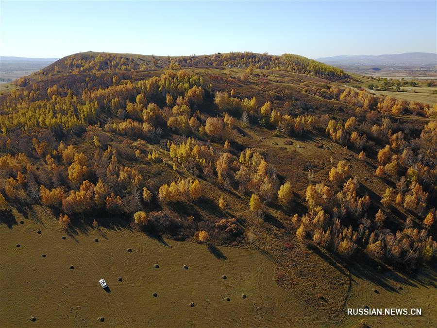 Осенние пейзажи в городе Чэндэ на севере Китая