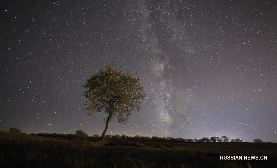 Осенние пейзажи в городе Чэндэ на севере Китая