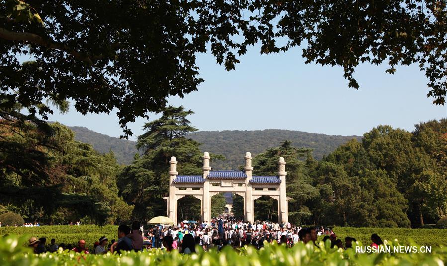 За неделю каникул по случаю Национального праздника объем внутреннего туризма в Китае составил 726 млн человек