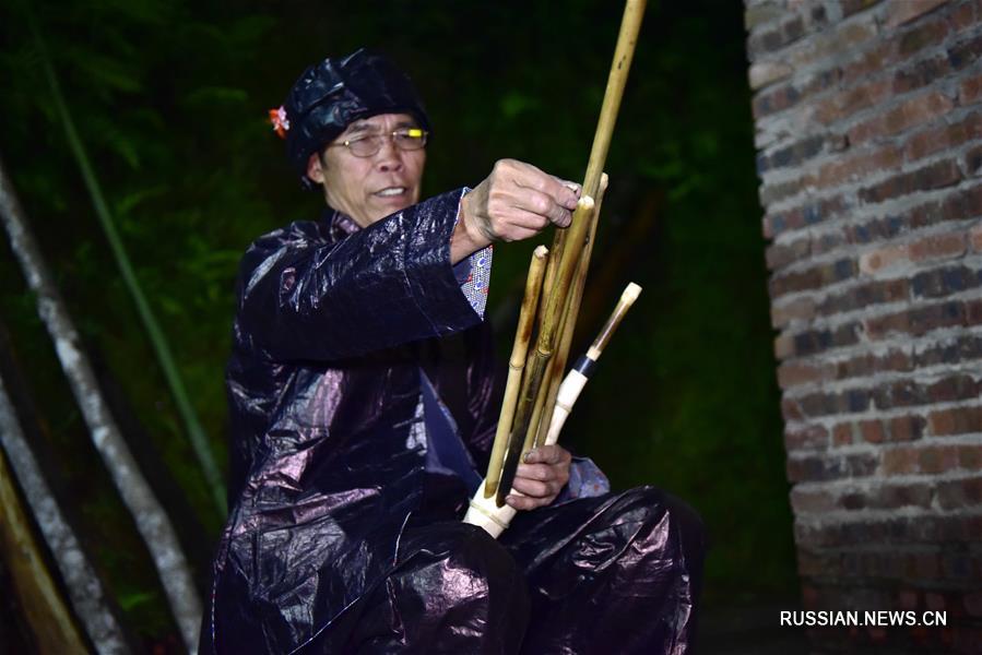 Лушэн -- традиционный китайский духовой музыкальный инструмент