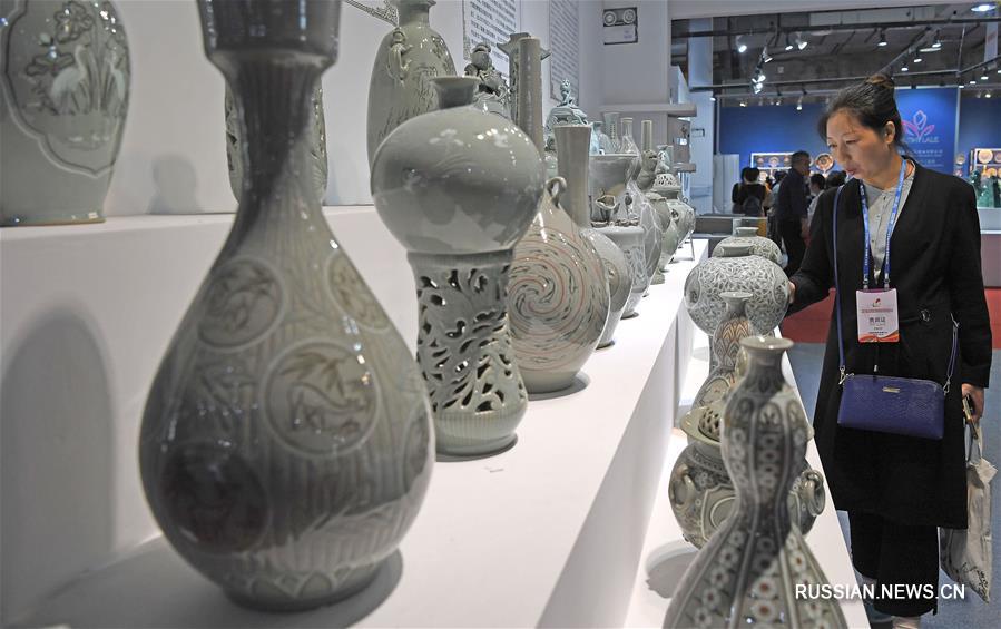 В городе Цзиндэчжэнь открылась Международная ярмарка керамики и фарфора