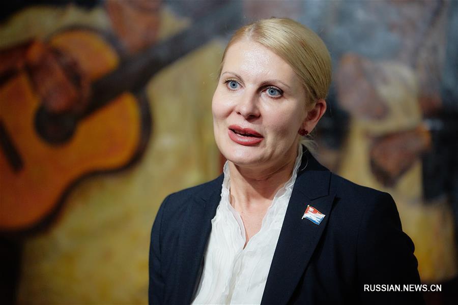 Во Владивостоке проходит выставка, посвященная 80-летию Приморского края