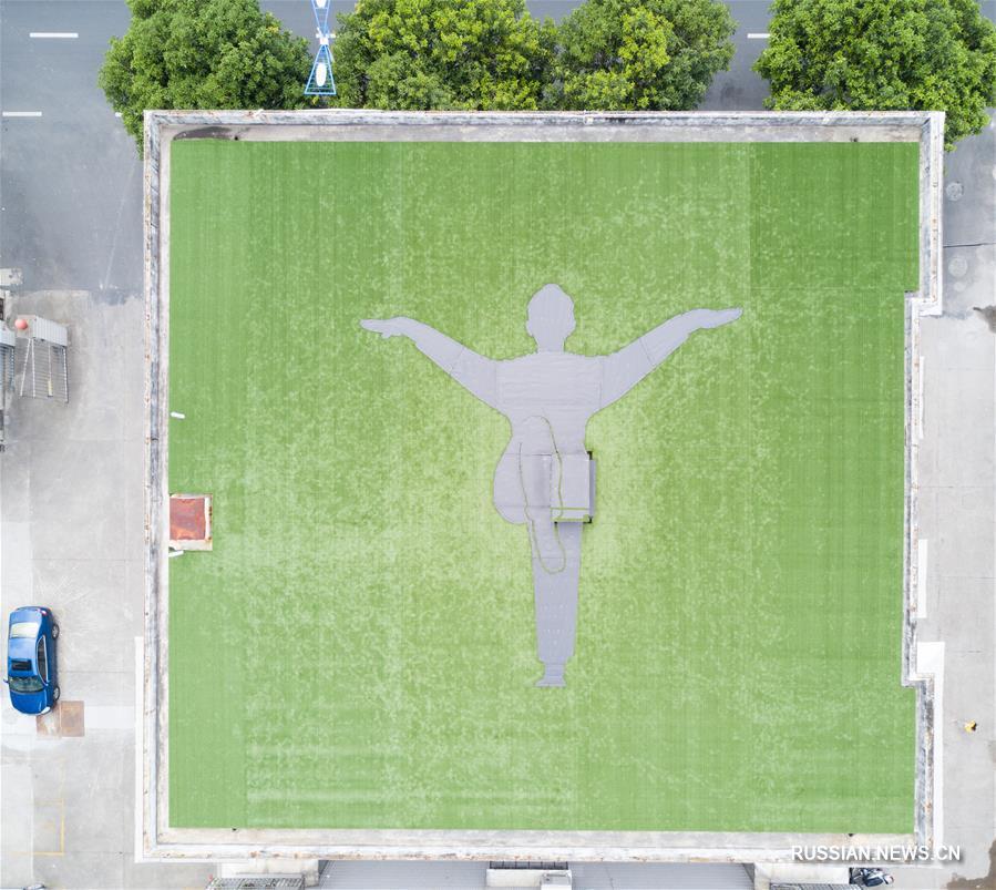 Изображения элементов боевых искусств на крышах уезда Юнчунь