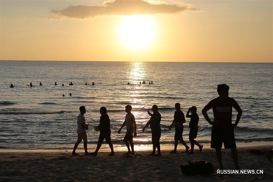 Филиппинский остров Боракай снова открылся для курортников 