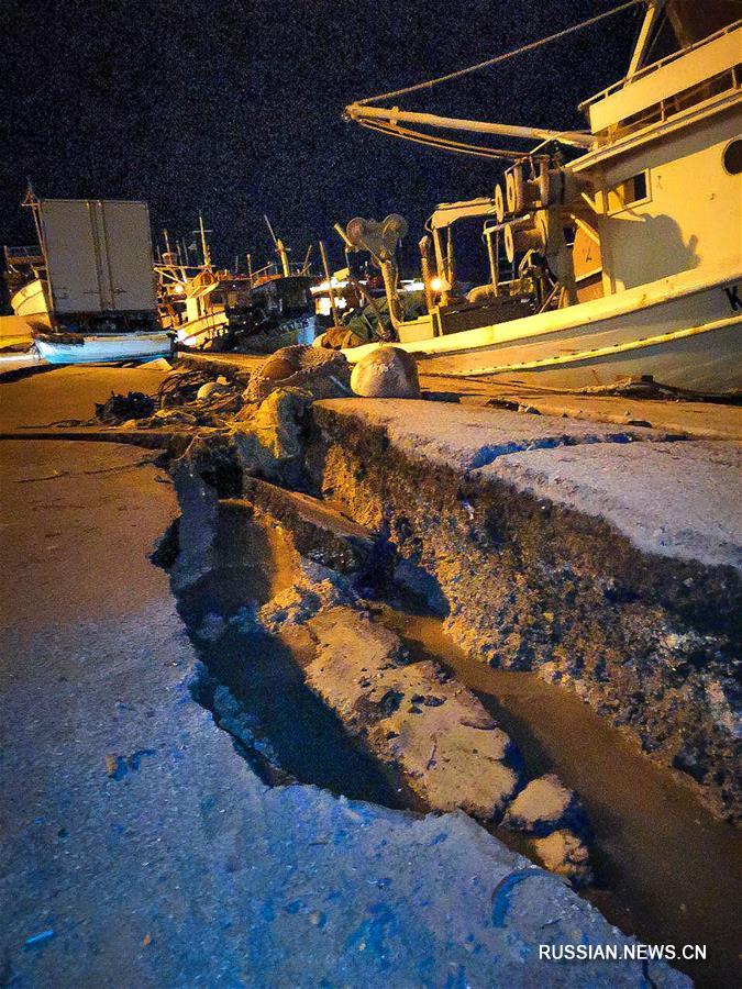 Землетрясение магнитудой 6,4 произошло на западе Греции 